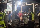 Personel Polsek jajaran Laksanakan Patroli Malam, Sambangi Pos Kamling dan Ajak Warga Bersama Jaga Kamtibmas